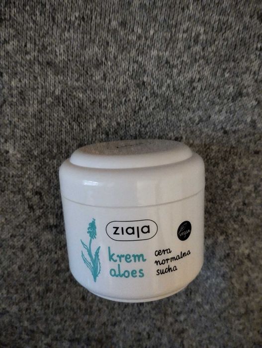 ZIAJA Krem nawilżający witaminy - 100 ml   95% składników naturalne