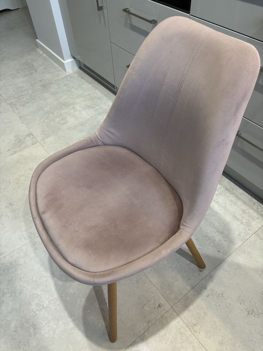 Krzesła różowe - JYSK Krzesło KASTRUP aksamit róż/dąb