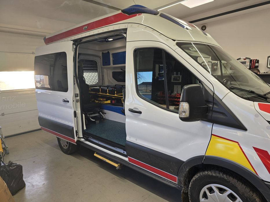 Karetka Ambulans Ford Transit Stryker
