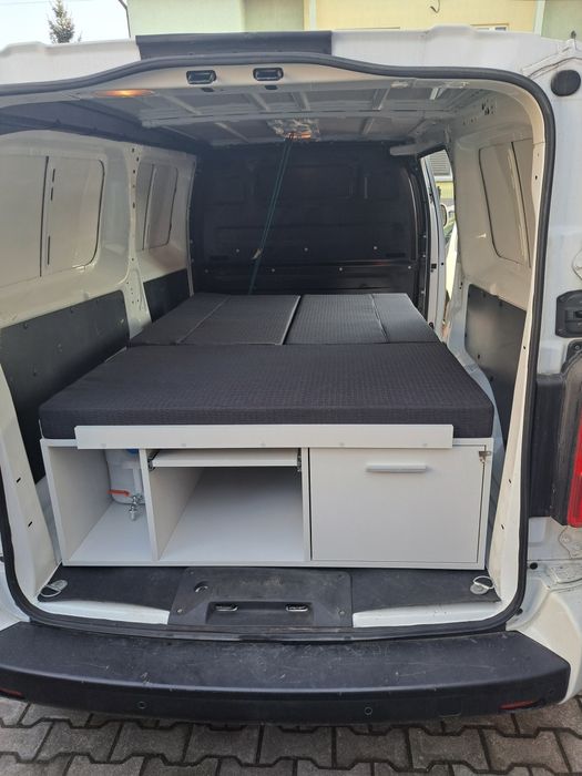 Zabudowa kempingowa mobilna camper box do busa kamper box