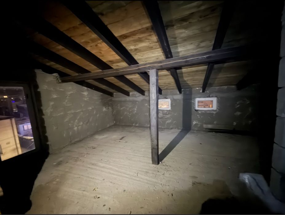 Opróżnianie mieszkań, garaży, piwnic, strychów / transport