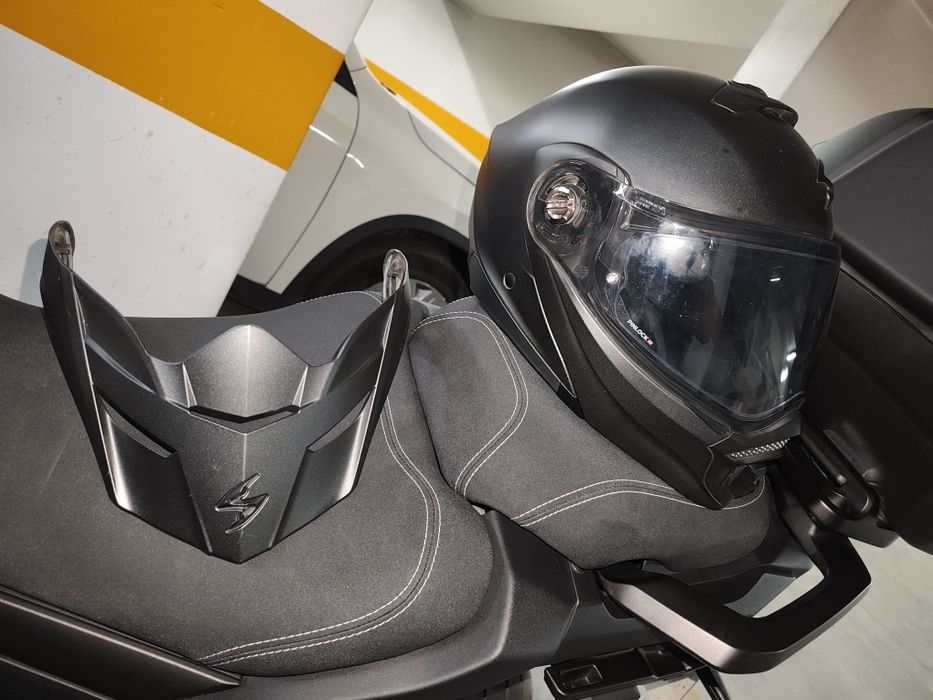 ADX-2 Matt Pearl Black

10
34

Versões: