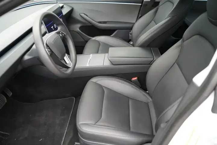 Tesla model 3 2024