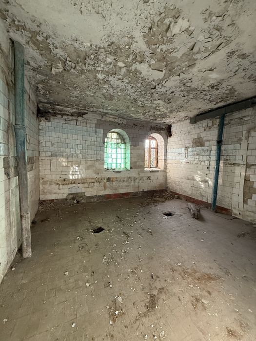 Комерційне приміщення(колишня баня) м.Мостиська , центральна частина