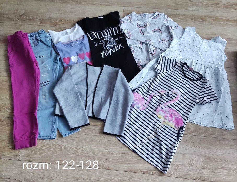 Paka ubrań dla dziewczynki 122-128