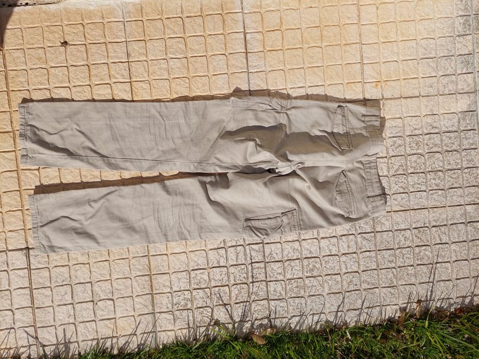 Calças com bolsos 12/13 anos