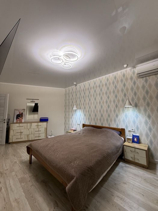 Ж.К.Фаворит.2к квартира з ремонтом .