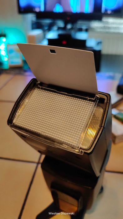Lampa błyskowa YN568EX