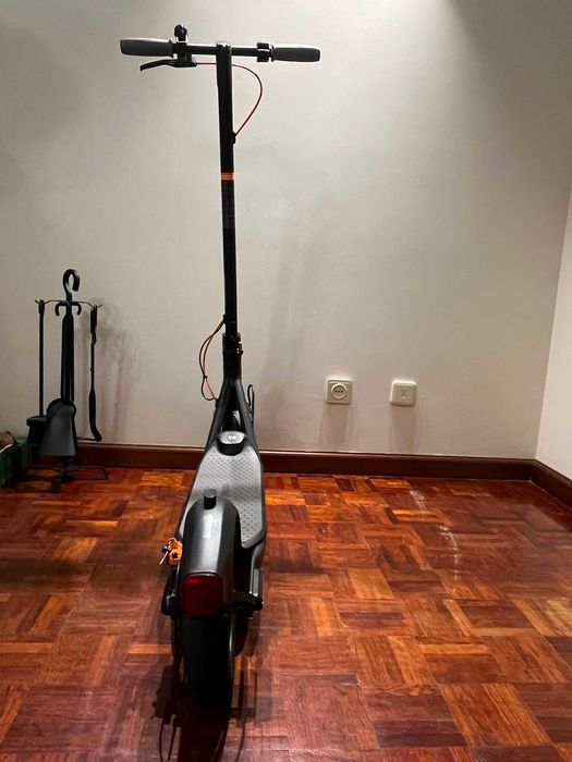 Ninebot F40 | Excelente Estado | 1008.2 km | Caixa + Fatura | 400€