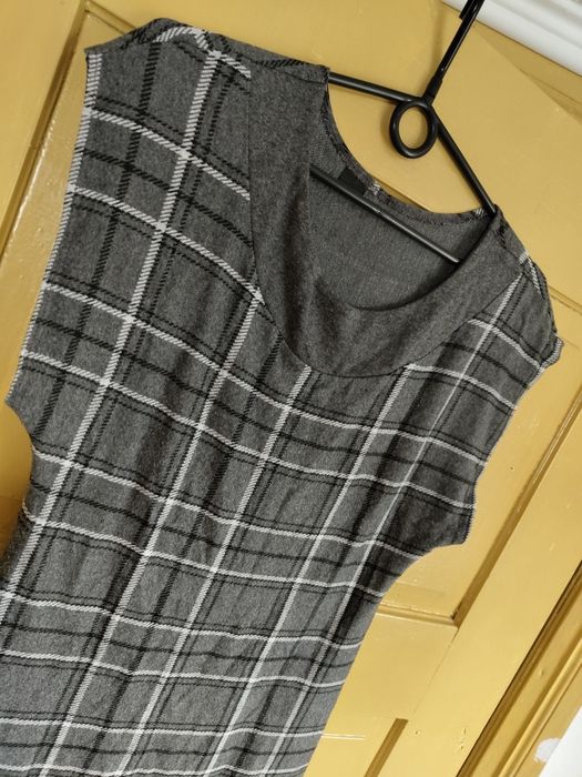 Sprzedam tunikę w kratę.