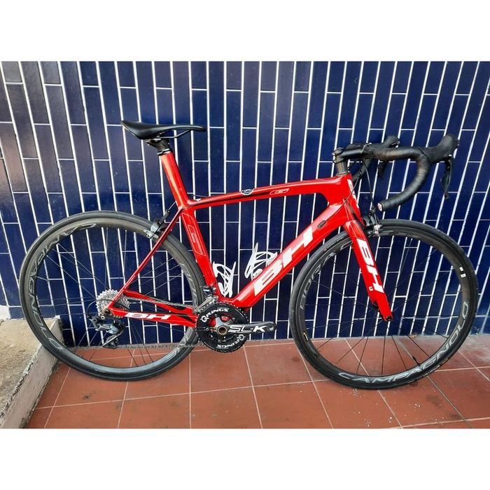 Bh g6 de carbono m super equipada