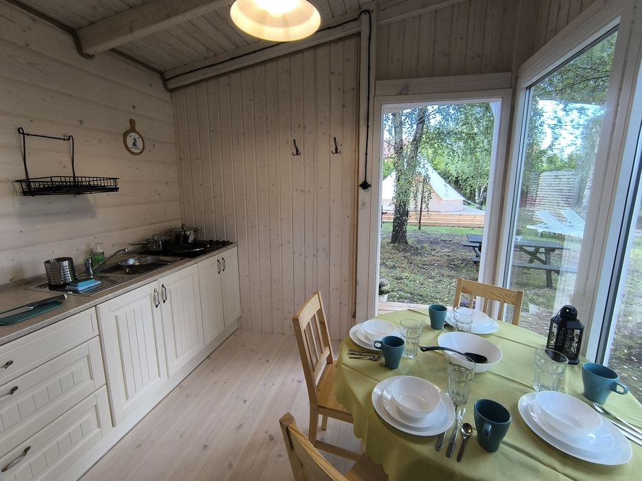 Brzozowisko. Glamping, namiot, Wiele, Kaszuby, balia, balia ogrodowa, jacuzzi, nocleg  na Kaszubach, jezioro Wielewskie. Nowość