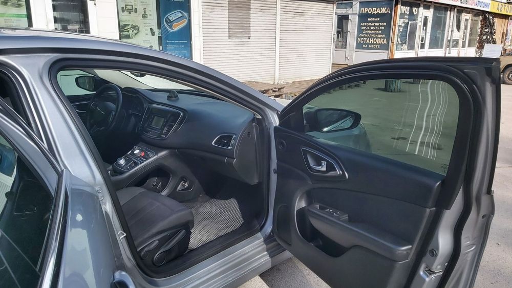 Продам автомобиль Chrysler 200 ОБМІН