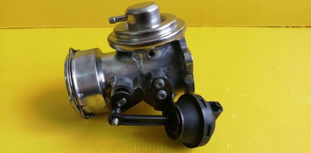 Zawór EGR 038131501AA VW Passat b5 A4 B6 1,9TDI 130km AWX AVF