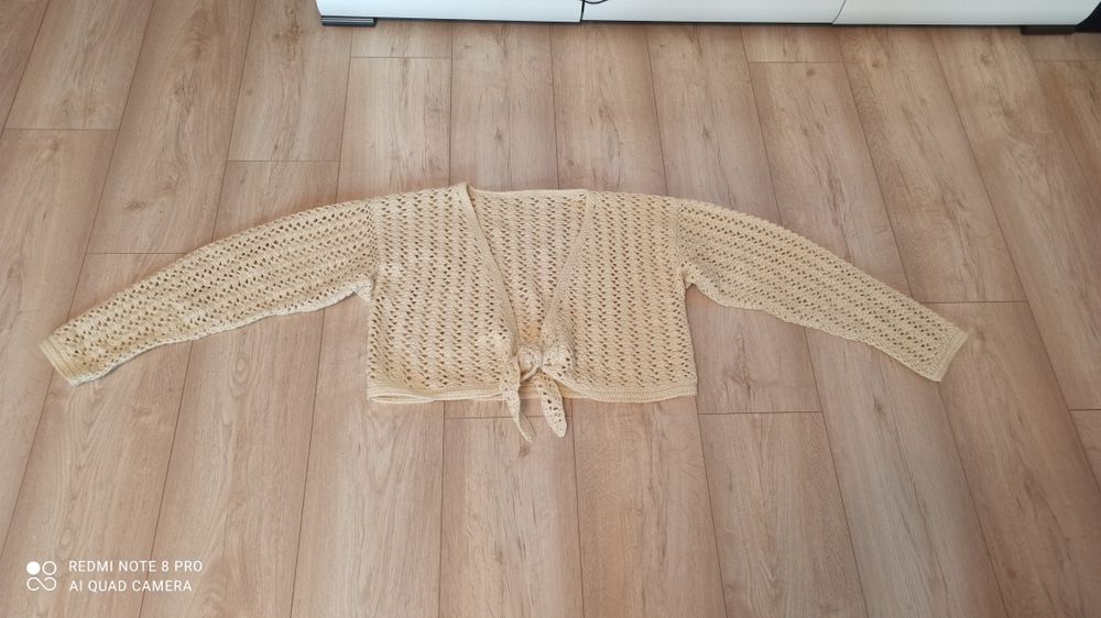 Bolerko, sweterek beżowe rozmiar L/XL
