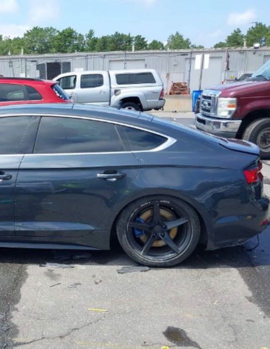 Двері на Audi A5 b9