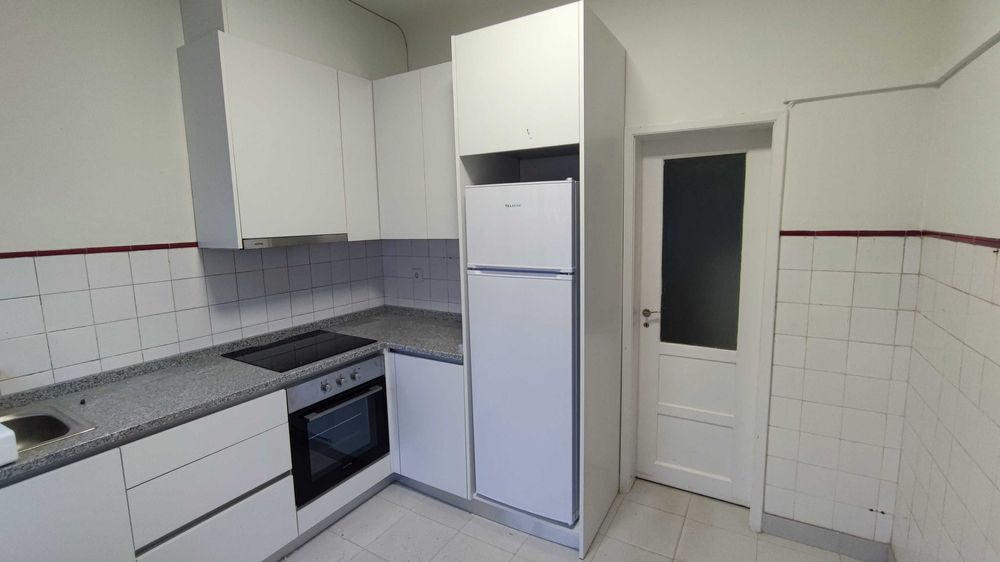 Moradia T4 + 1 para arrendamento em  Barcelinhos  junto ao rio cávado