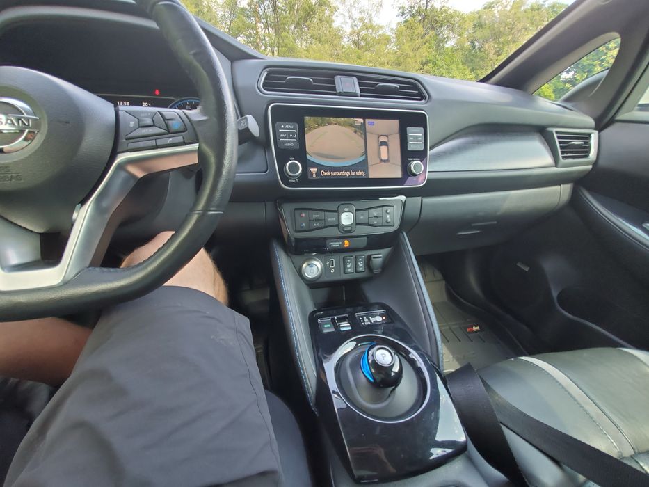 Nissan Leaf SL 62kwh