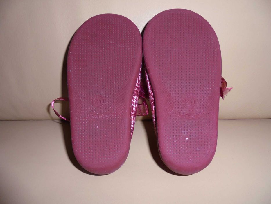 sapatos de menina da marca TITANITOS