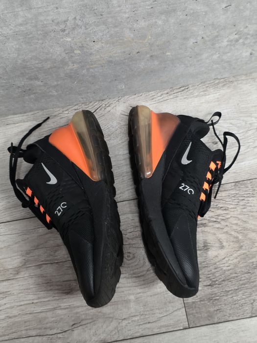 Nike Air Max 270 czarne pomarańczowa poduszka 42.5