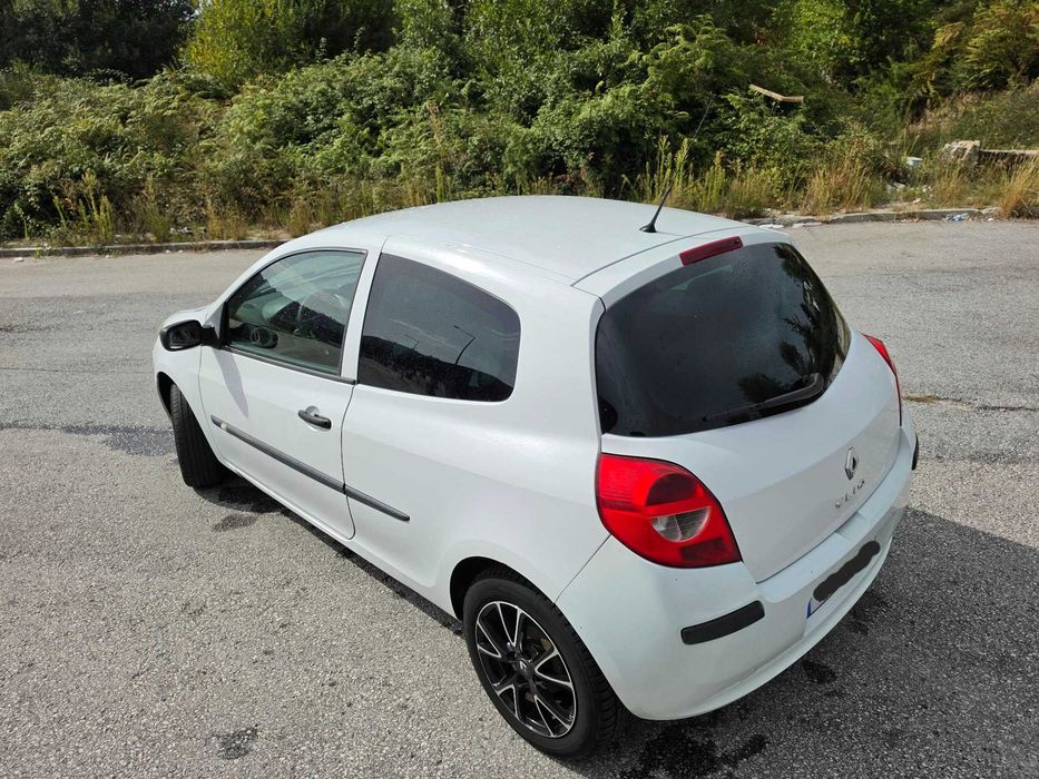 Renault clio 3 portas