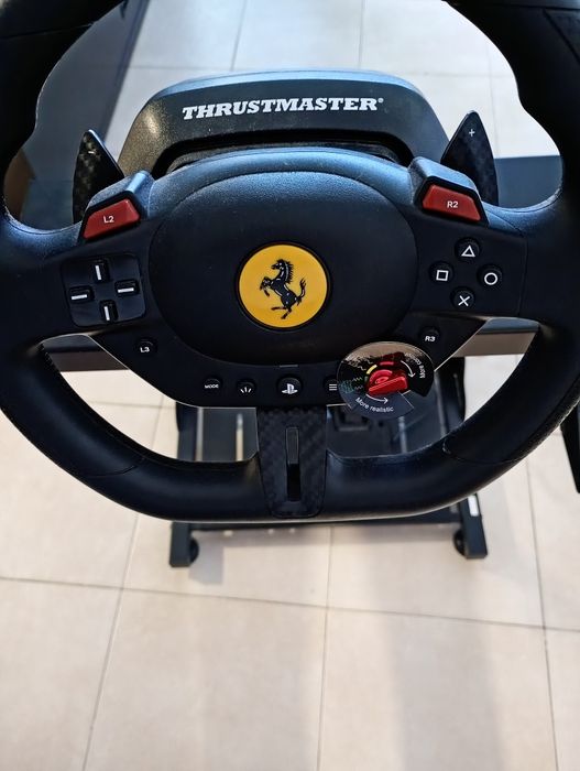 Volante Ferrari thrustmaster