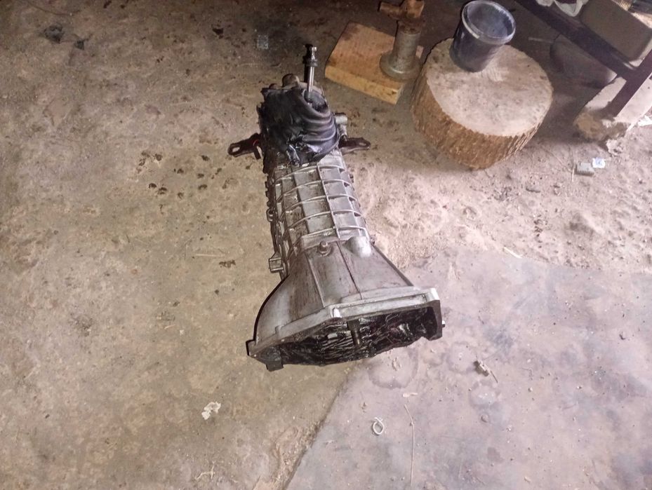 Фиатовская 5-ступка в хорошем состоянии скоростя  не выбивают