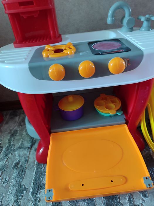 Продам  іграшкові кухні