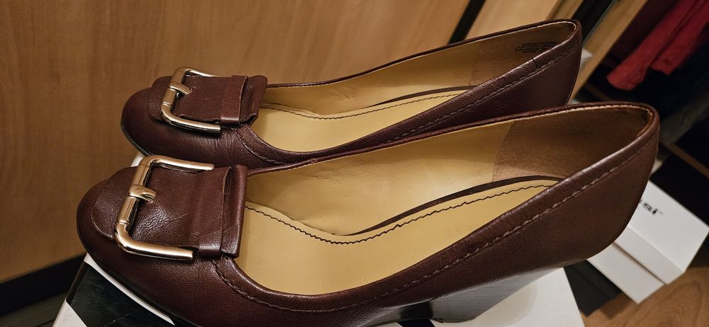 Nine West skórzane czółenka na koturnie r.37 brąz