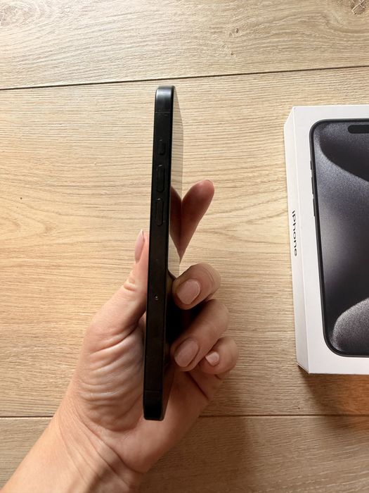 Iphone 15 pro, stan idealny, bateria 88%