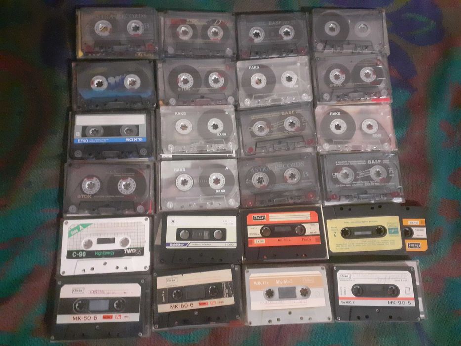 Аудио-кассеты - 45 штук.