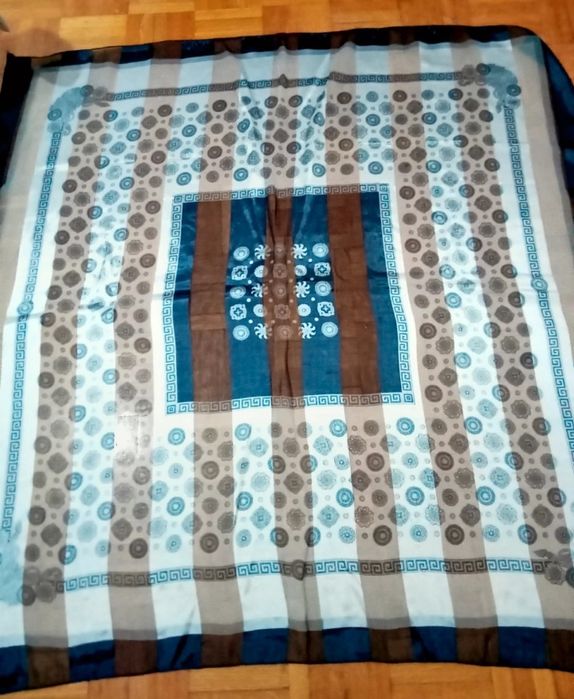 Lenços quadrados decorativos