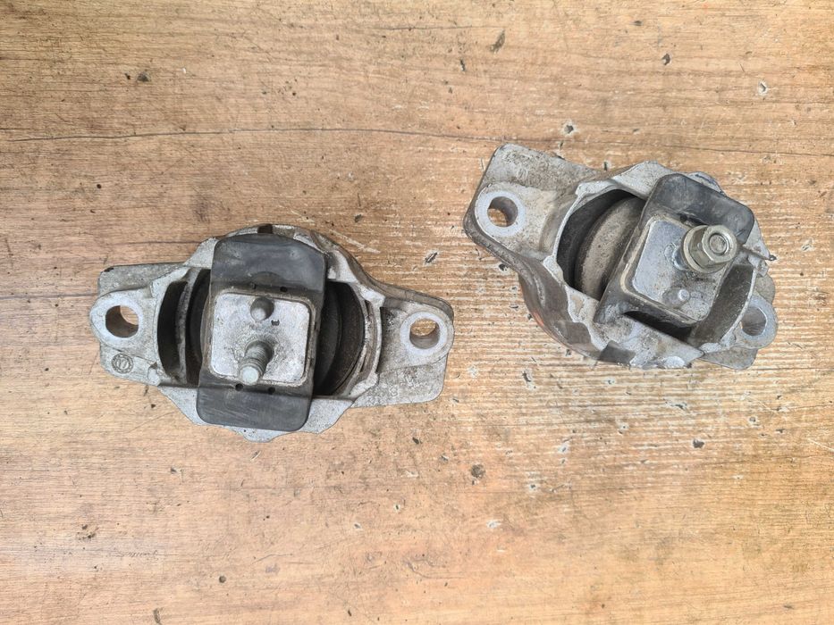 Jaguar F-Pace X761 17r 2.0d poduszka silnika lewa prawa