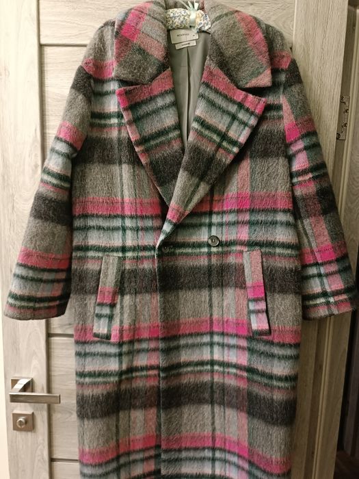 Пальто від pull bear та reserved