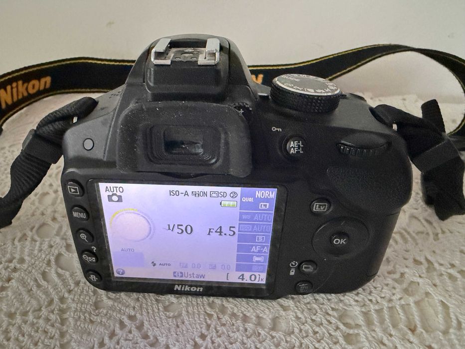 Lustrzanka Nikon D3200 z obiektywem Nikkor AF-S 18-55