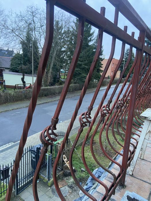 Balustrada balkonowa i schodowa