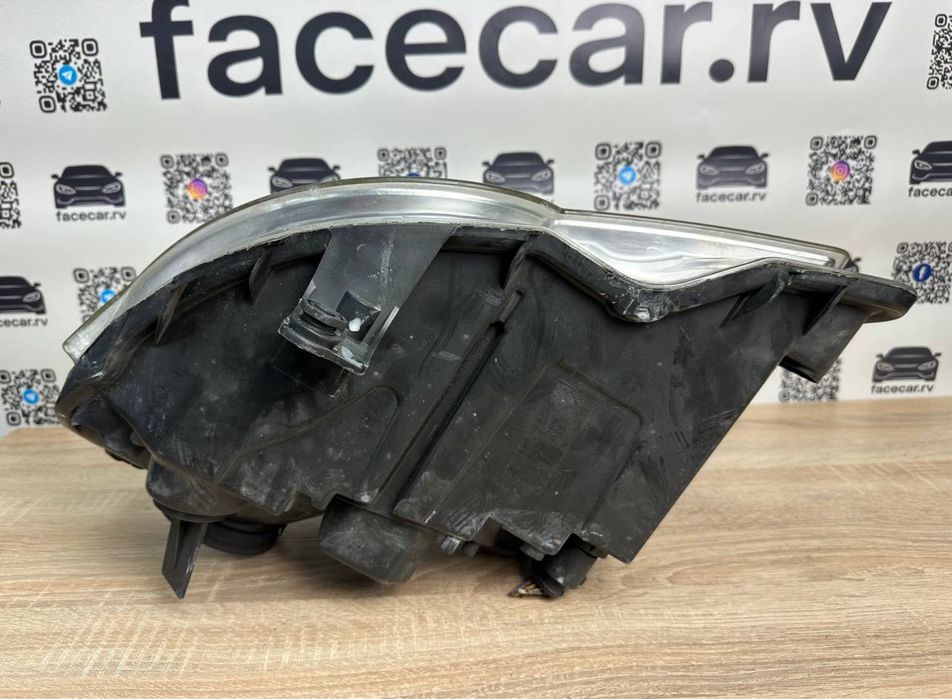 Права фара Volkswagen Polo 9N3, 2005-2009 оригінал