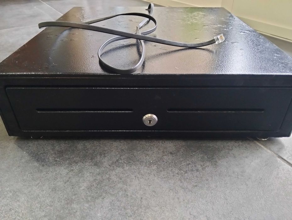 Asus comercial com caixa registadora