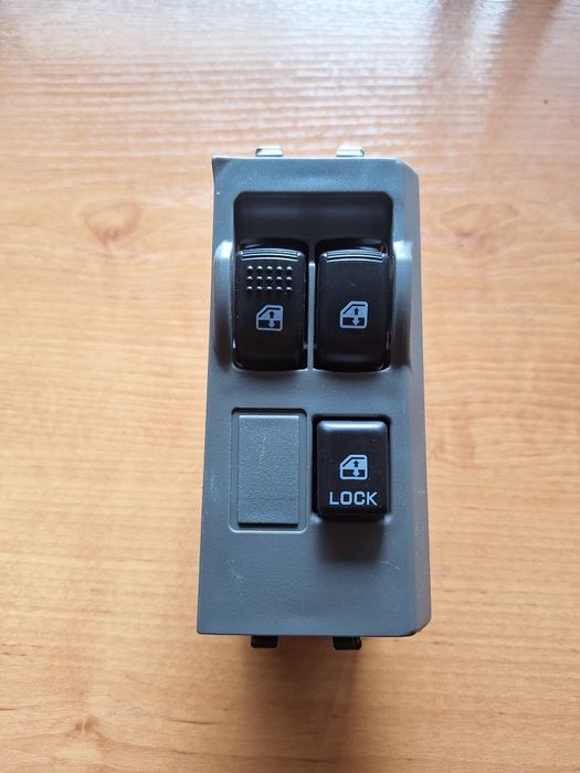 Interruptor botões Vidros Mitsubishi Canter / Fuso