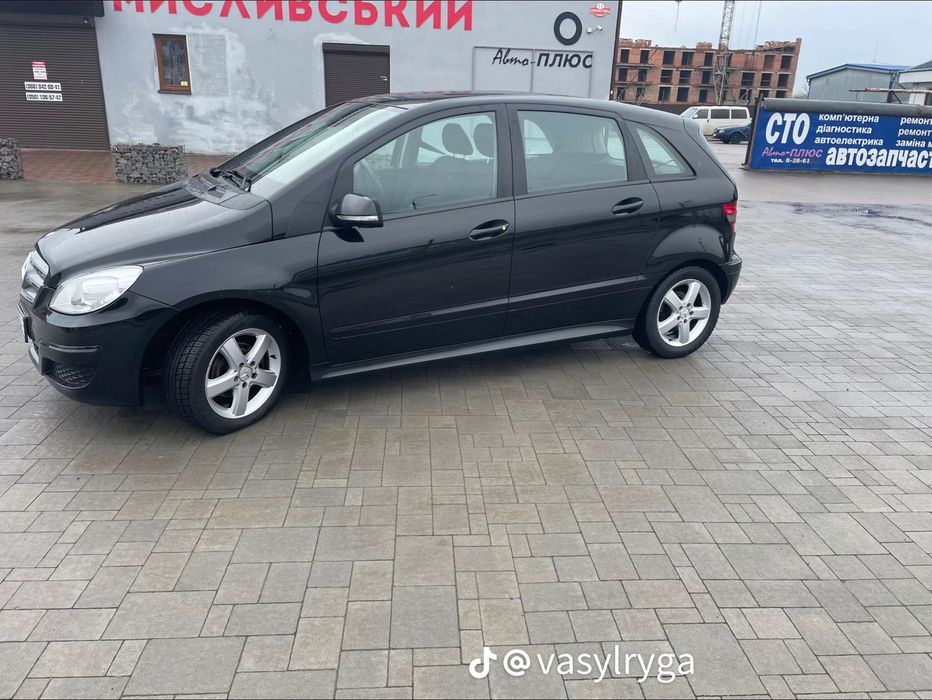 Мерседес в склад