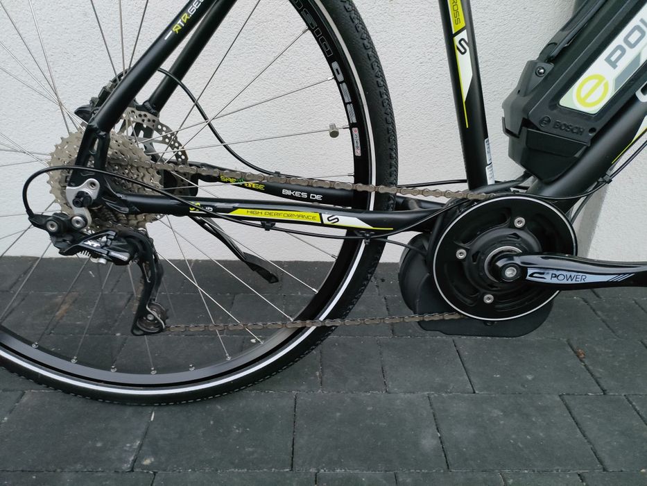 Rower elektryczny silnik Bosch Cross mały przebieg 28 cali