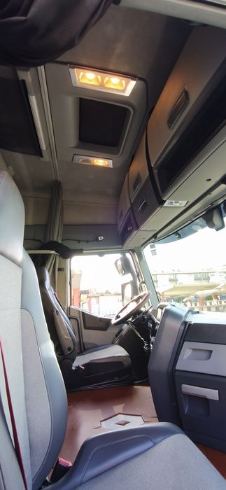 Renault T480 ano 2017