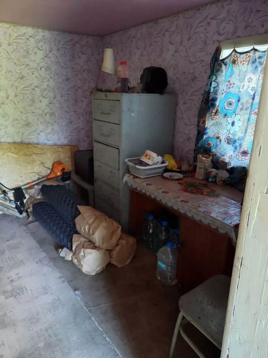 Дача 25 м. кв., уч. 6,7 сот. пр. Б. Хмельницкого. Печь. Вода. Свет.