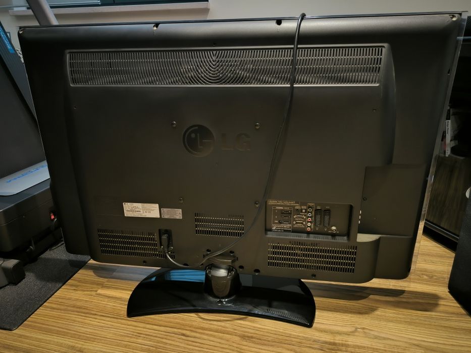 TV LG 42LH5000 avariada (fonte de alimentação)