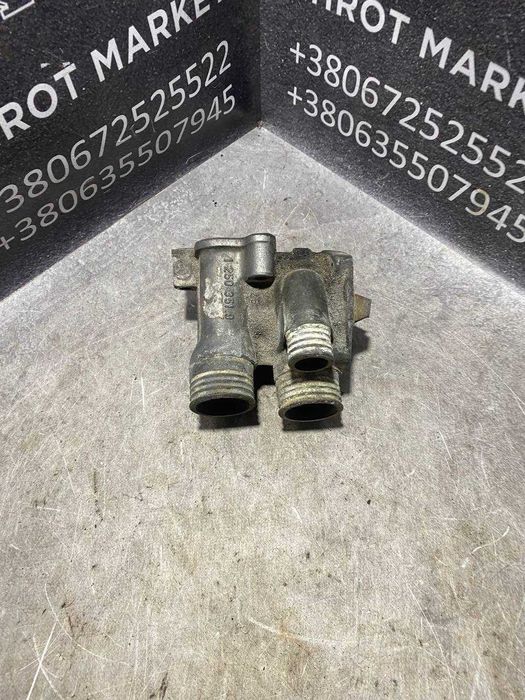 Кришка корпусу термостата BMW E32 E34 E24 E23 M30 12503519
