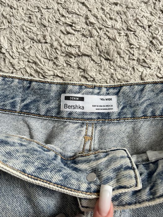 Spodnie z dziurami bershka 36