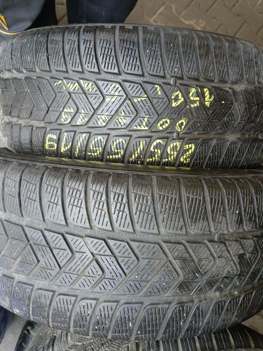 Opony zimowe 255/55/19 Pirelli 2 sztuki
