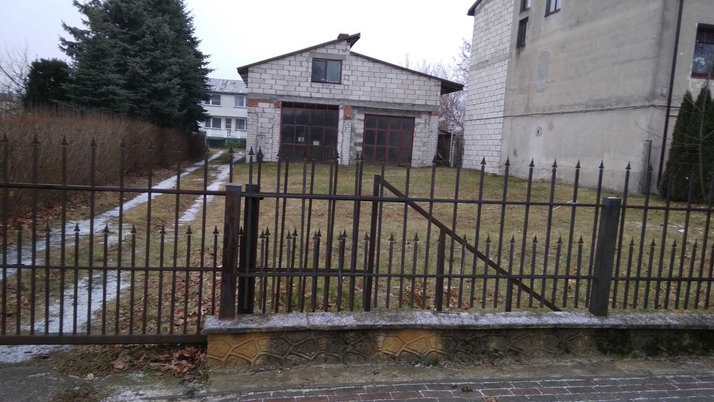 Budynek garażowy
