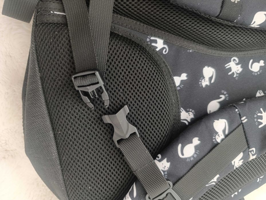 plecak back up z kotkami