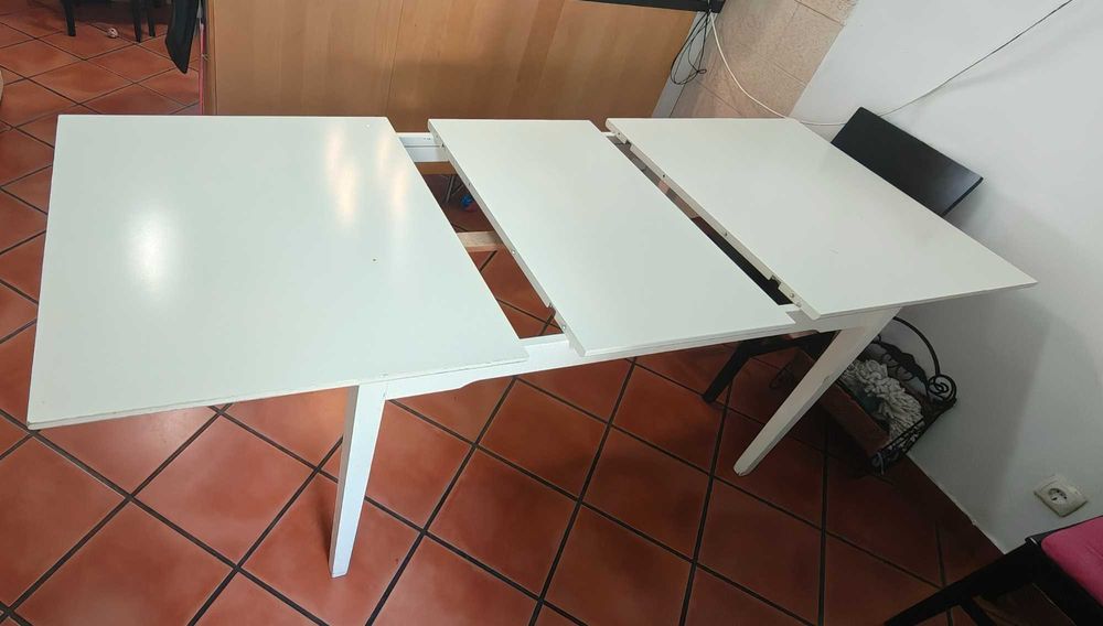 Mesa de cozinha extensivel com 6 cadeiras